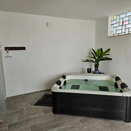 Nyaraló Wellness Grossreichenbach